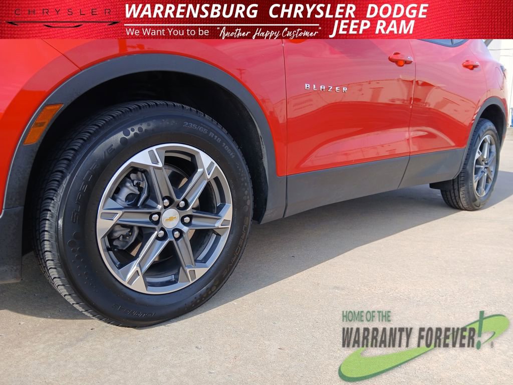 Used 2025 Chevrolet Blazer LT image 34