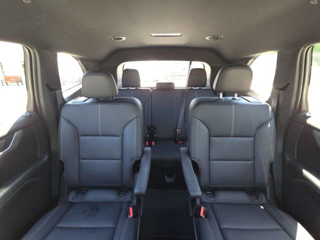 Used 2025 GMC Acadia Elevation w/ Elevation Premium Package image 19