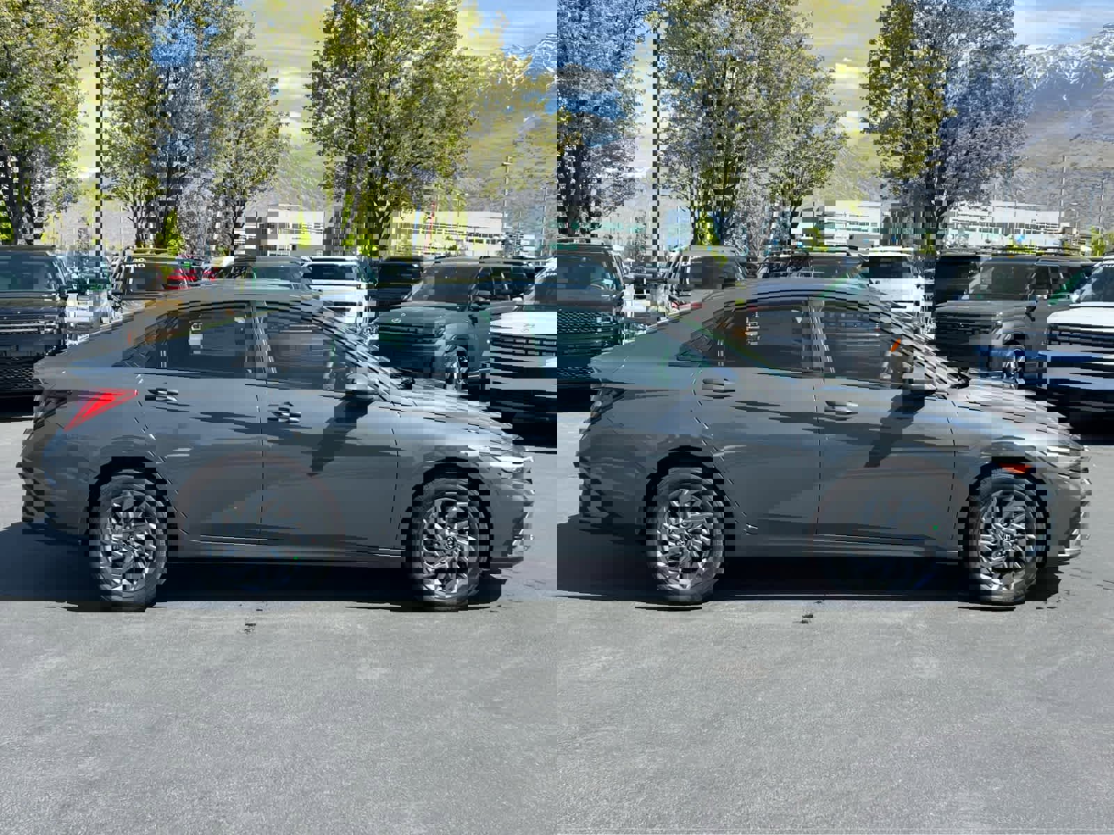 New 2026 Hyundai Elantra Blue FWD image 6