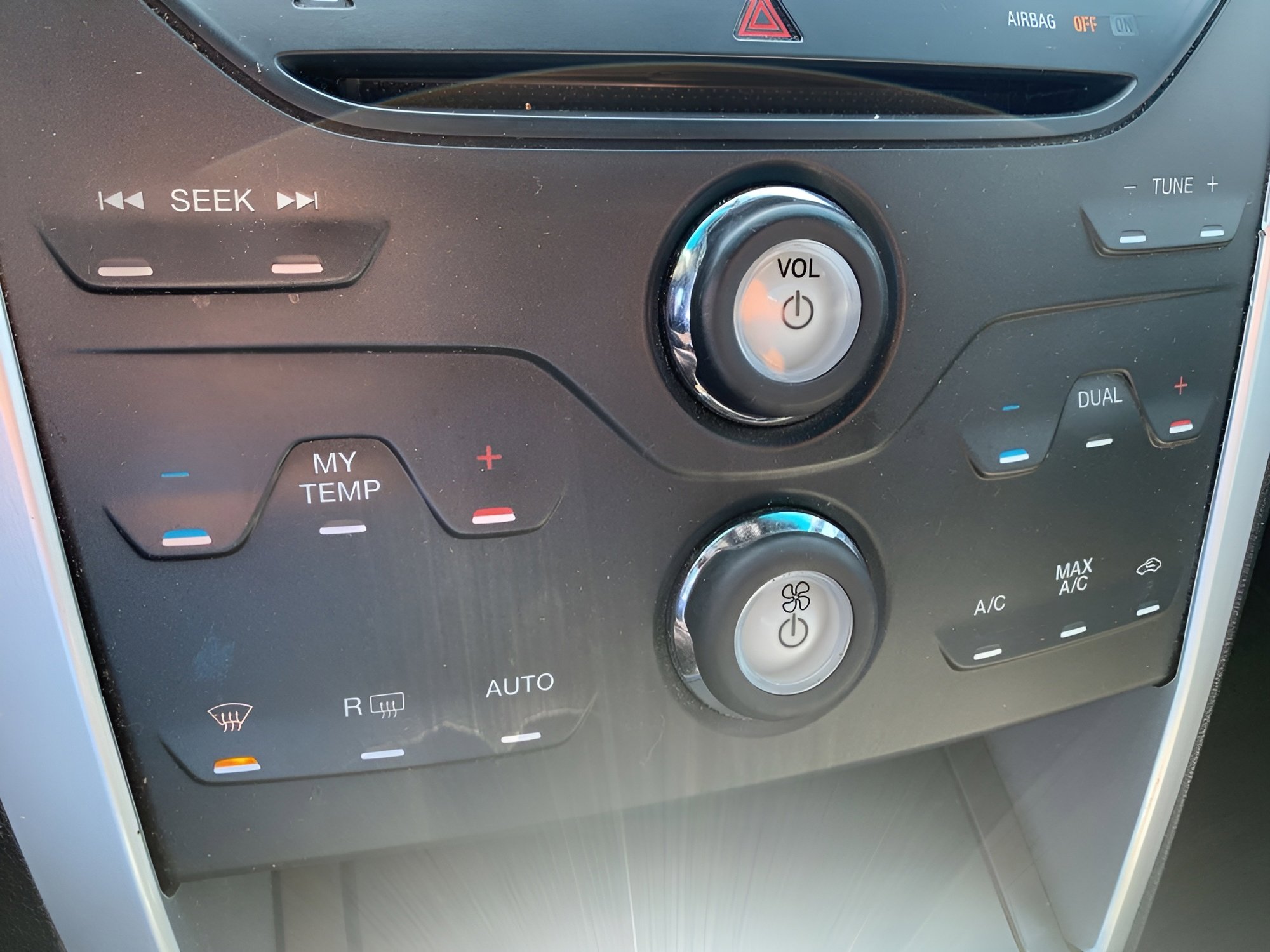 Used 2012 Ford Explorer XLT FWD image 13
