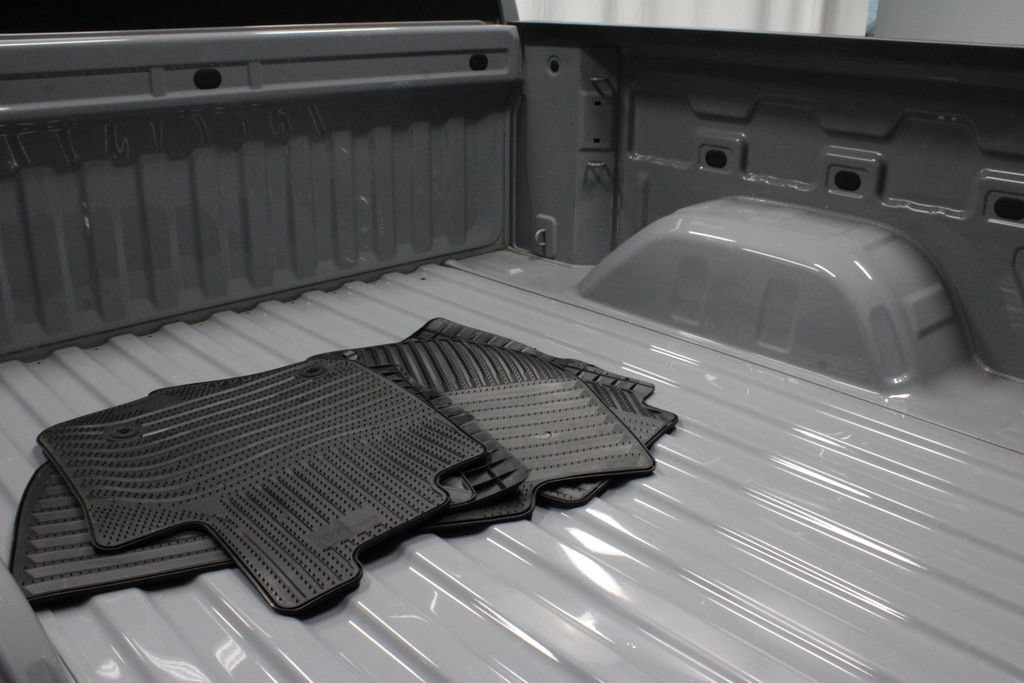 Used 2024 Chevrolet Silverado 1500 LT AWD/4WD image 17