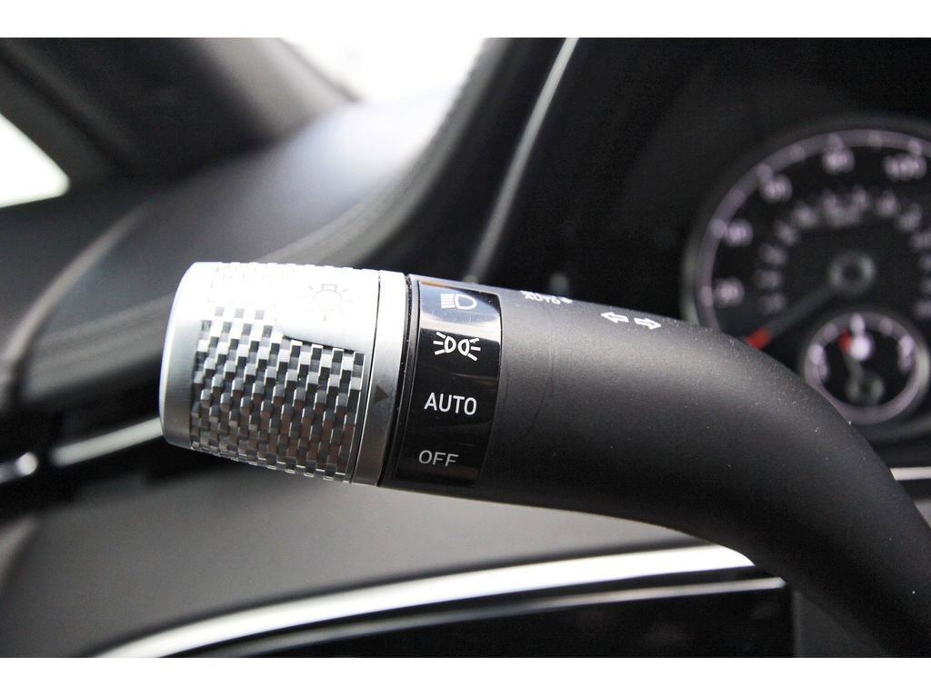 Used 2022 Genesis GV70 2.5T w/ Sport Prestige Package image 17