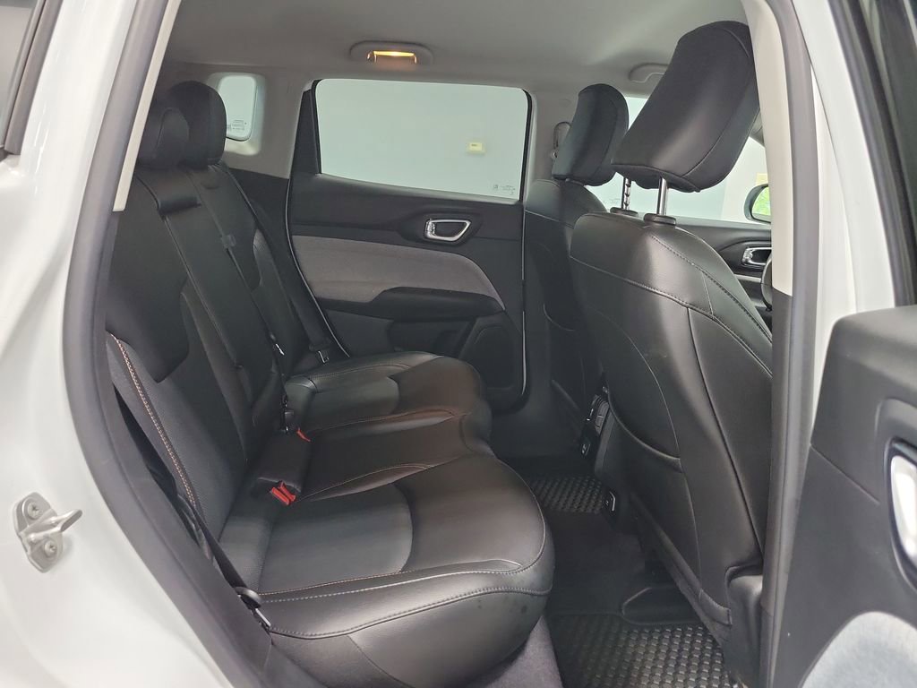 Used 2022 Jeep Compass Latitude AWD/4WD image 16