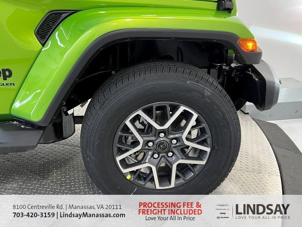 New 2026 Jeep Wrangler Unlimited Sahara AWD/4WD image 13