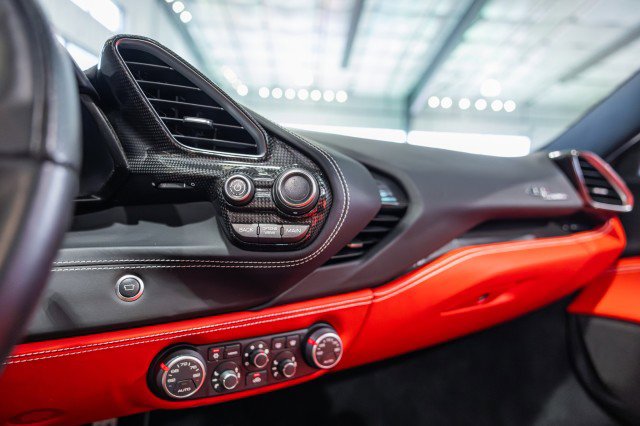 Used 2018 Ferrari 488 Spider image 35