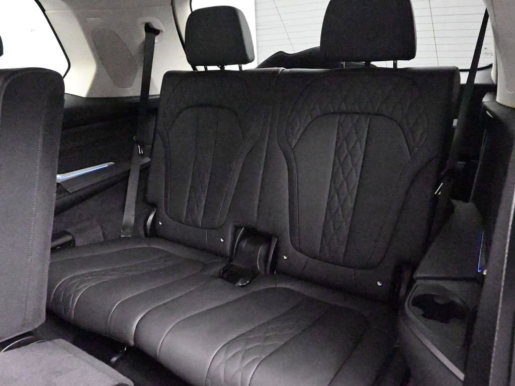 Used 2023 BMW X7 xDrive40i w/ Premium Package AWD/4WD image 19