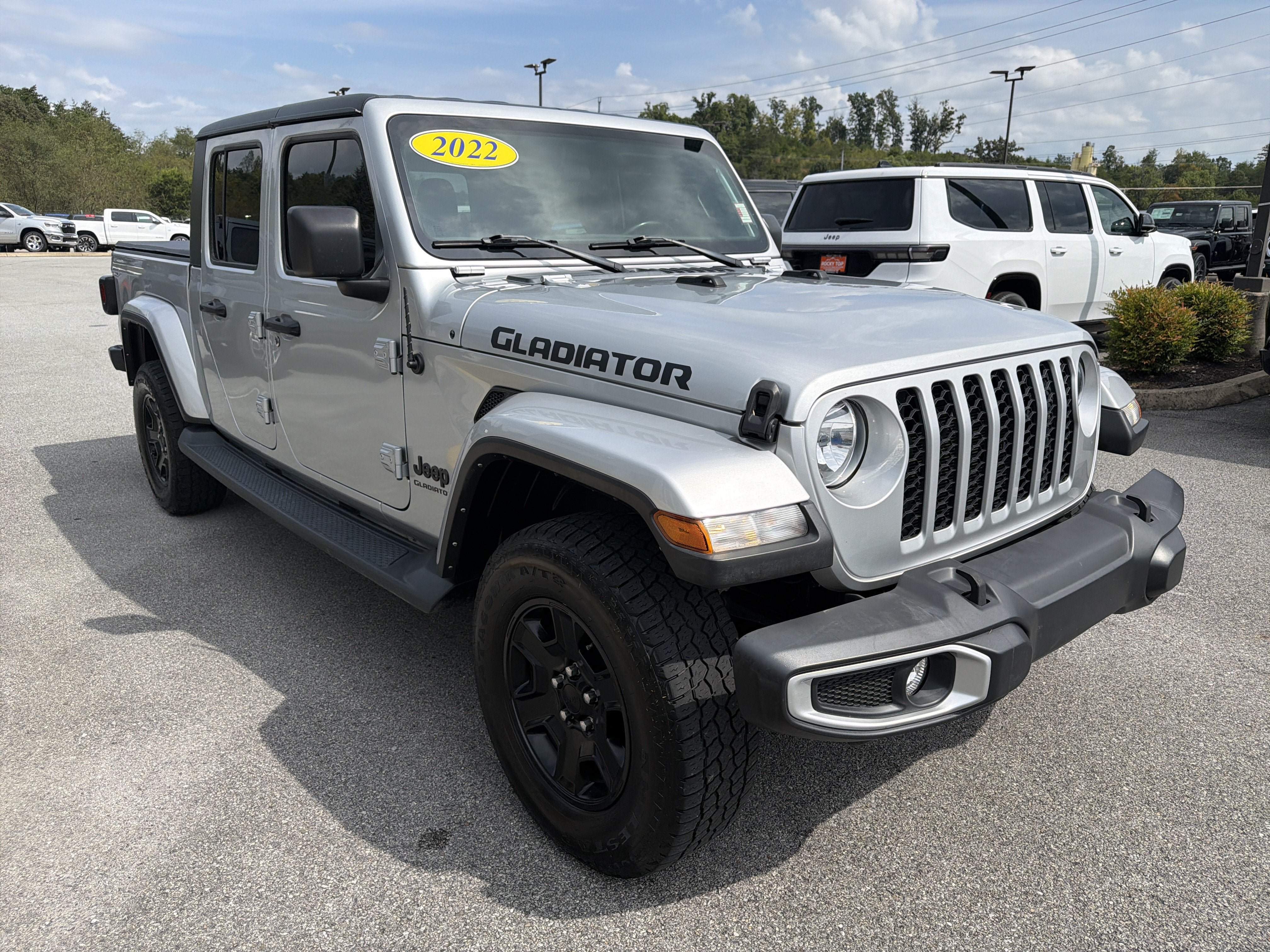 Used 2022 Jeep Gladiator Sport AWD/4WD image 5