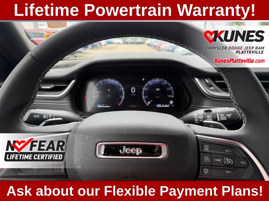 Used 2024 Jeep Grand Cherokee Laredo w/ Trailer Tow Package AWD/4WD image 16
