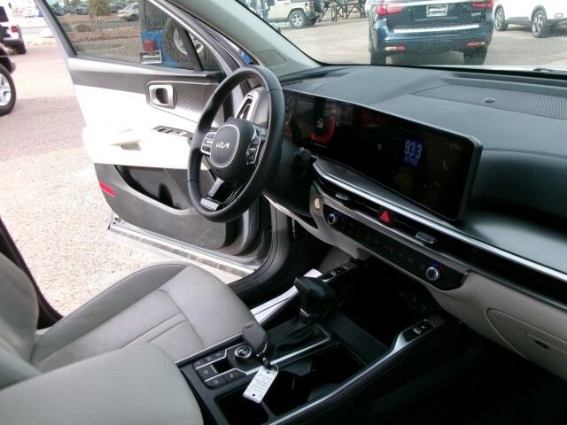 Used 2025 Kia Sorento S w/ Panoramic Sunroof Package image 21