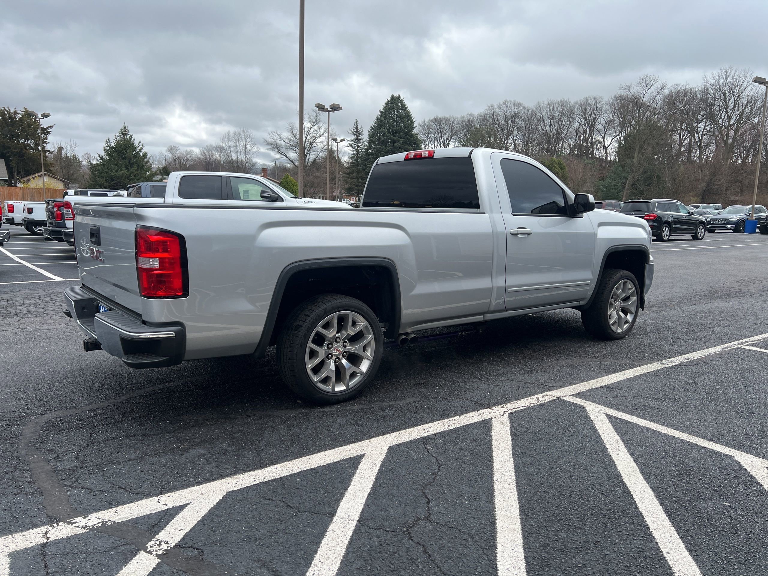 Used 2018 GMC Sierra 1500 SLE w/ SLE Preferred Package image 6