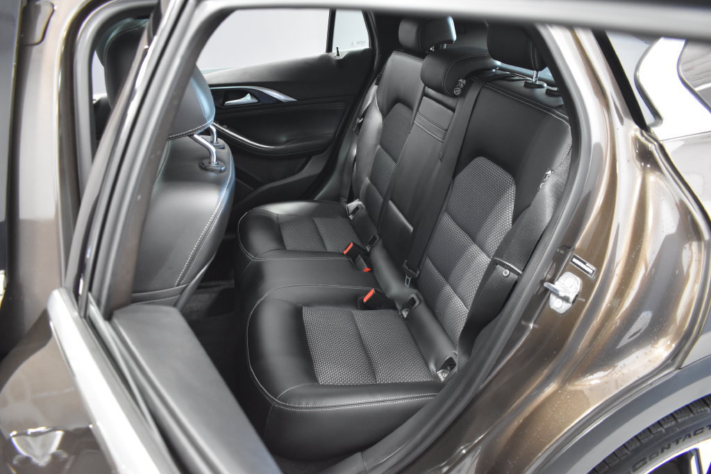 Used 2019 INFINITI QX30 AWD w/ Navigation Package image 34