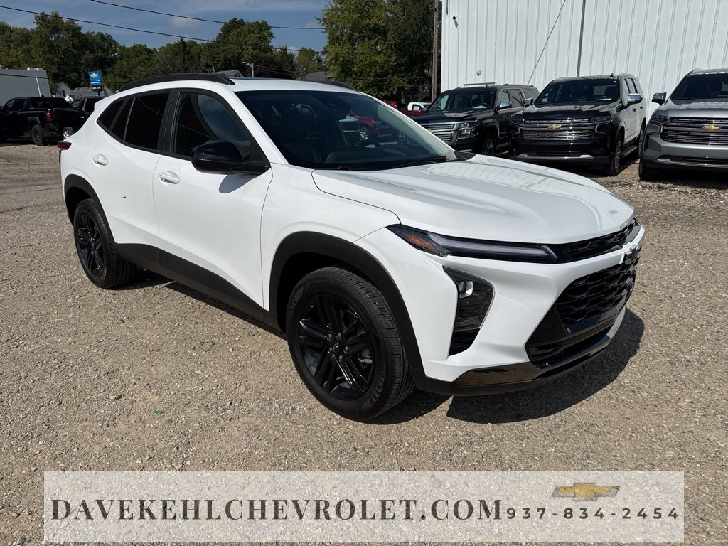 Used 2025 Chevrolet Trax ACTIV w/ Sunroof Package image 7