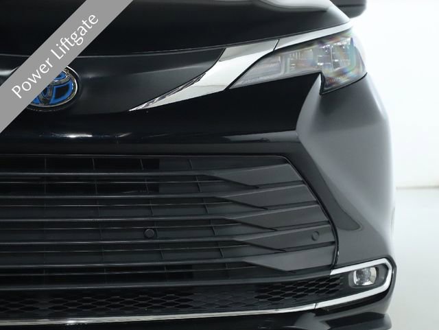 Used 2024 Toyota Sienna XLE image 8