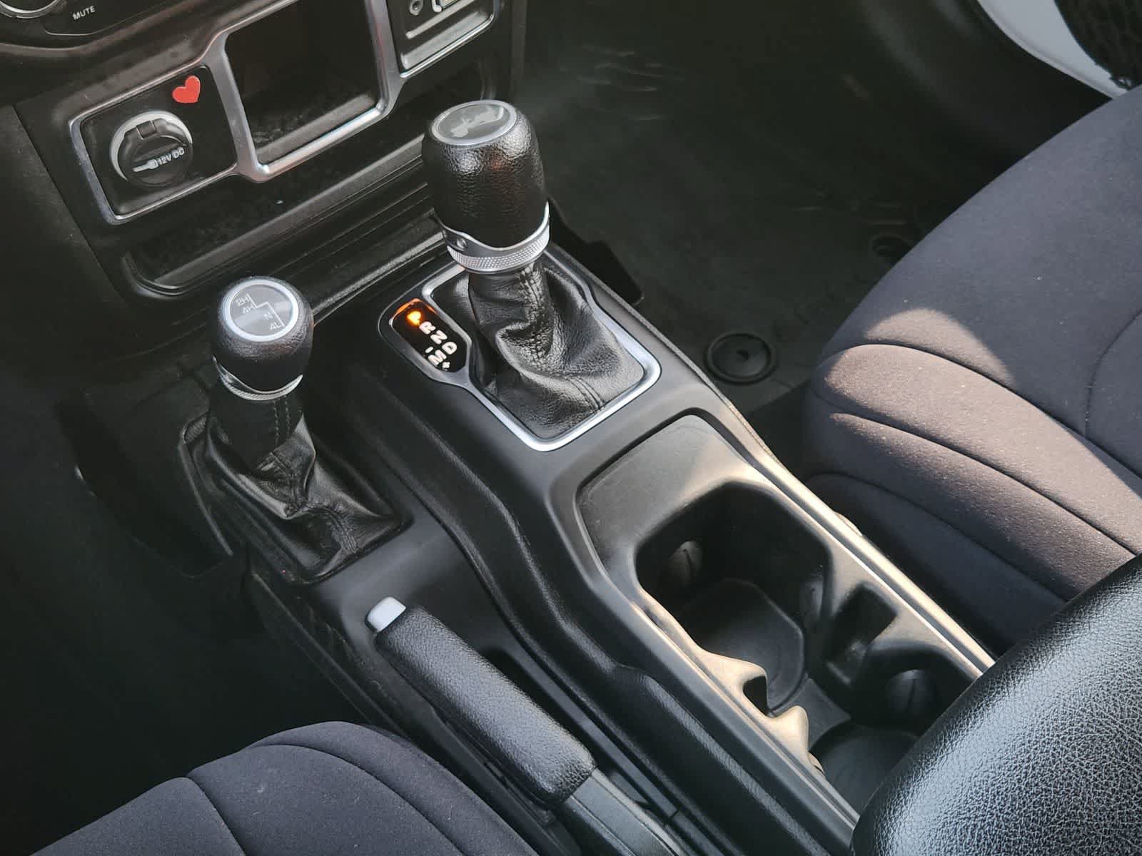 Used 2022 Jeep Wrangler Unlimited Sport AWD/4WD image 22