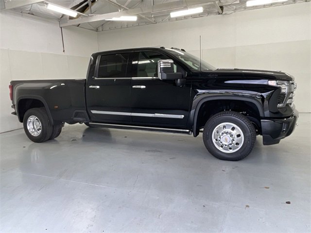 New 2026 Chevrolet Silverado 3500 High Country w/ High Country Premium Package image 12