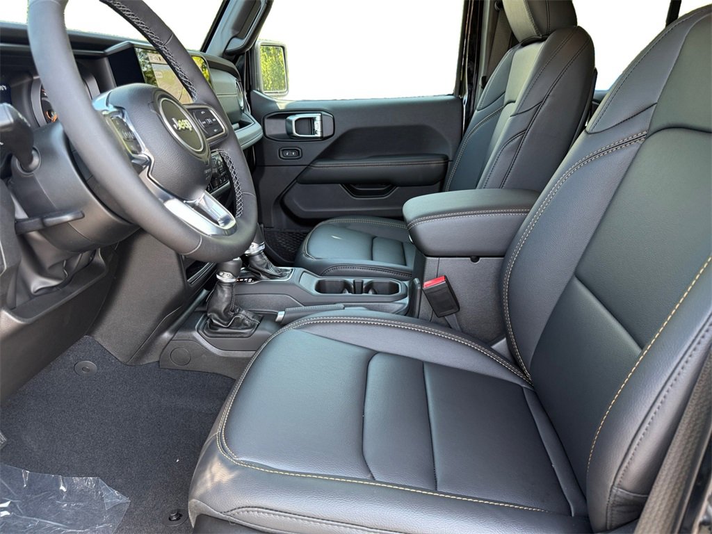 New 2025 Jeep Wrangler Sahara image 9