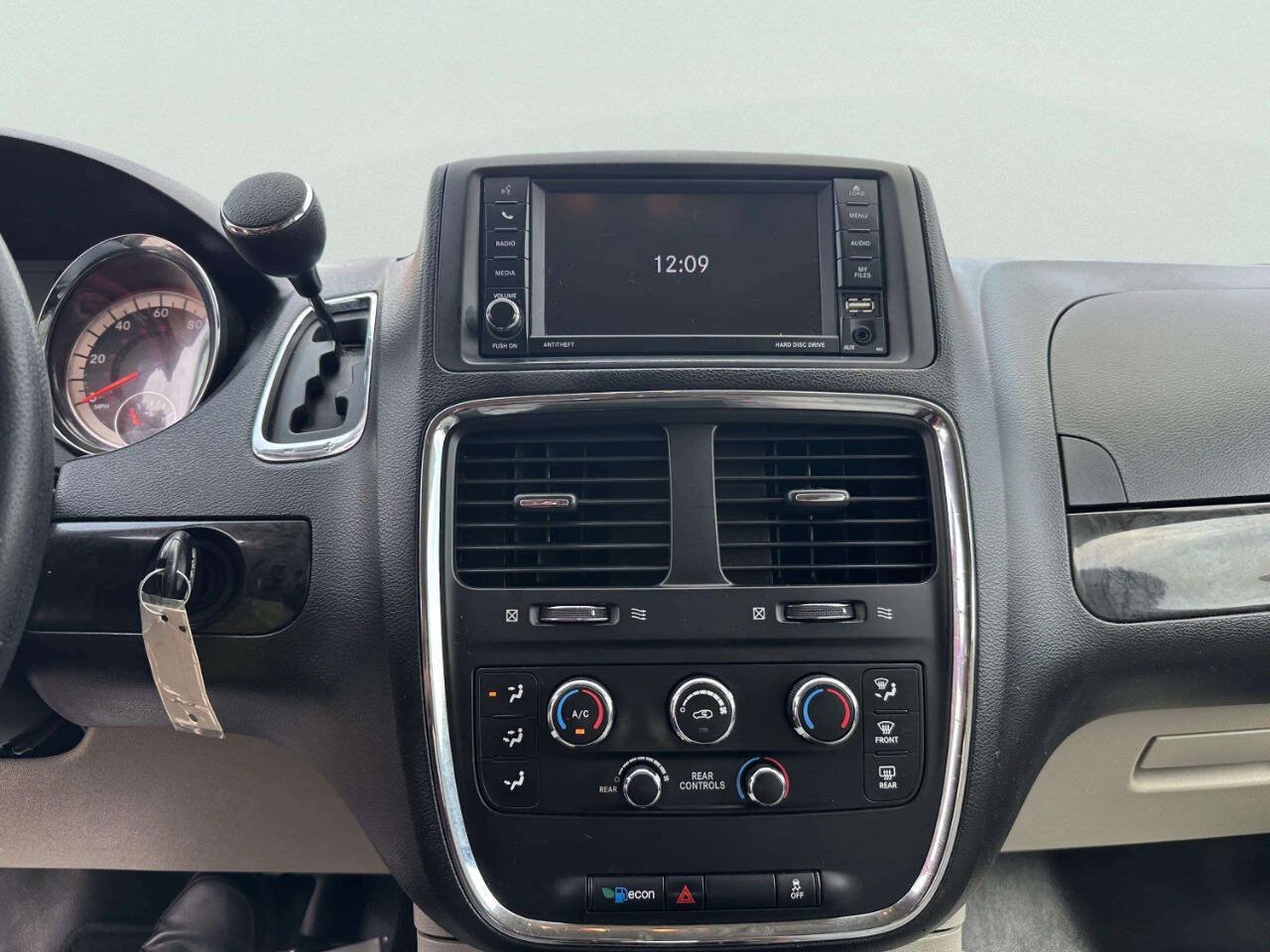 Used 2017 Dodge Grand Caravan SE w/ Power Window Group FWD image 31