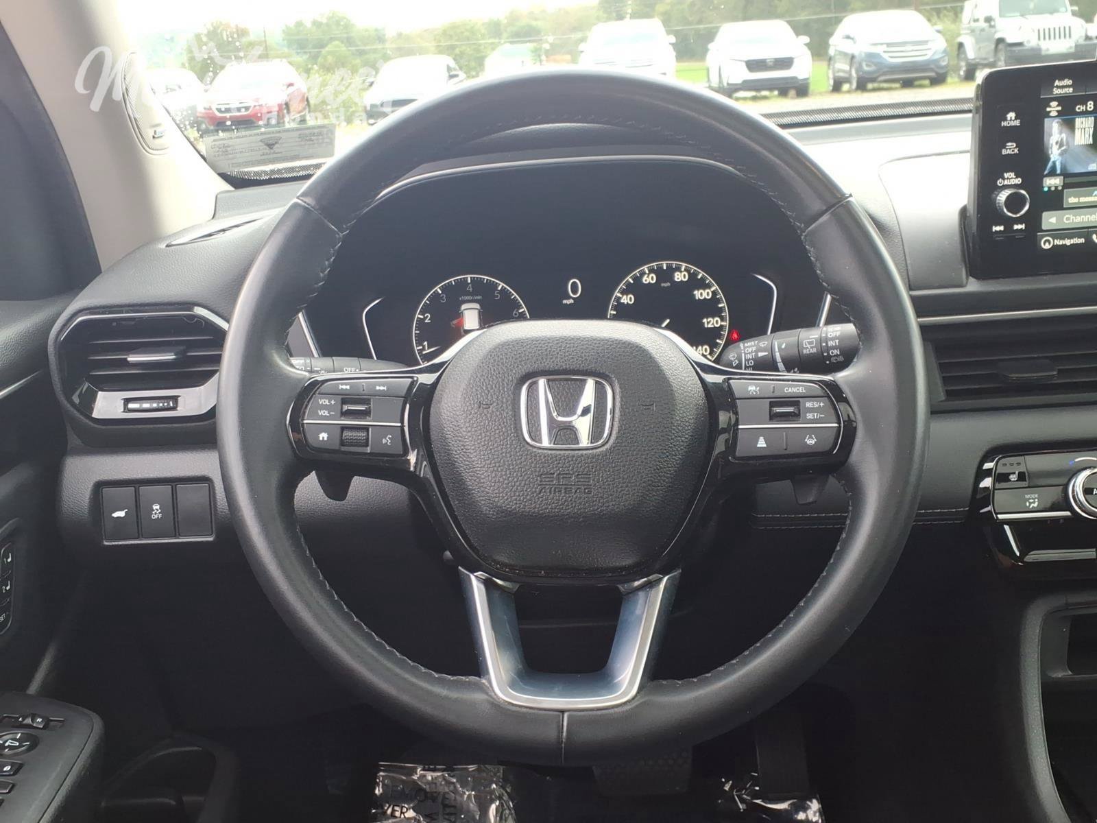 Used 2023 Honda Pilot Touring image 30