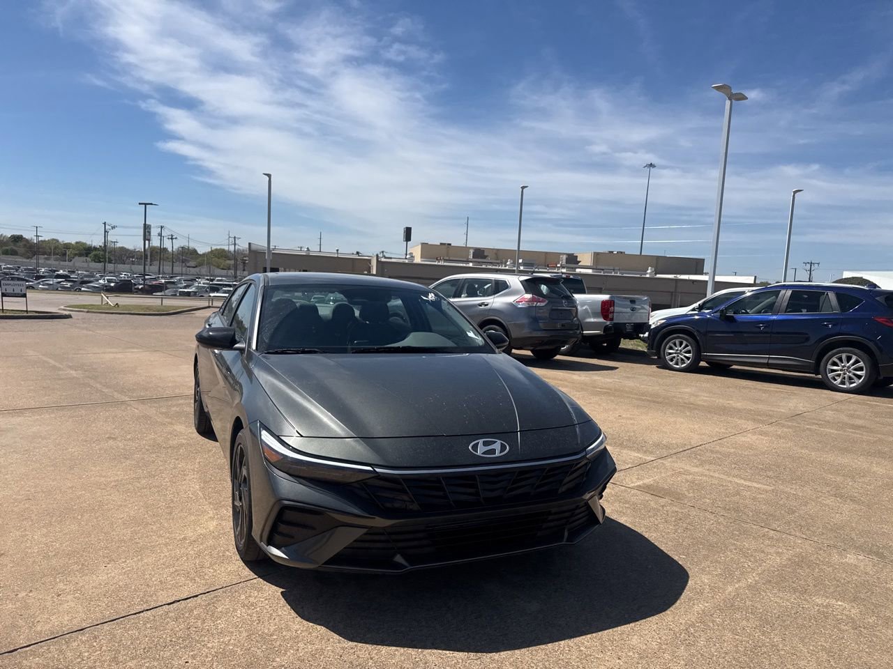 Used 2026 Hyundai Elantra Sport image 3