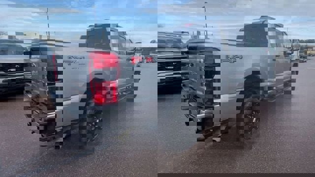 Used 2024 Ford F250 XL w/ STX Appearance Package AWD/4WD image 2