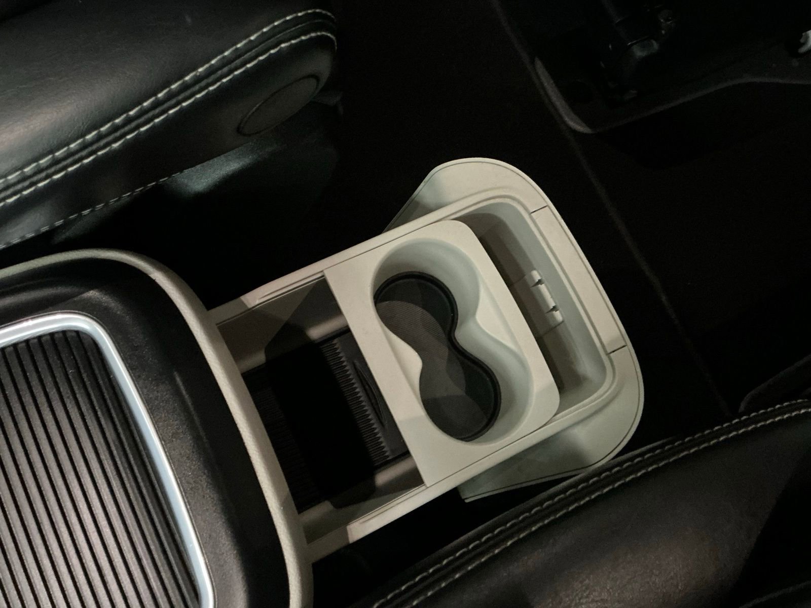 Used 2023 Chrysler Pacifica Touring-L image 38