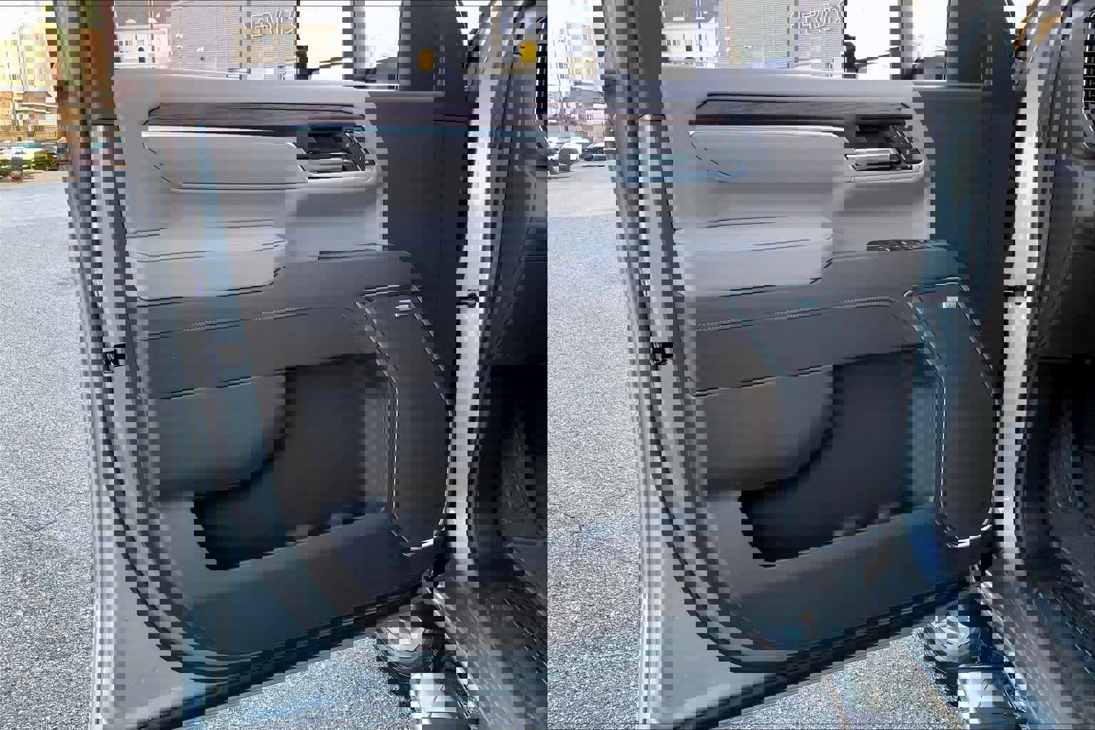 Used 2025 GMC Sierra 2500 SLT w/ SLT Convenience Package image 20