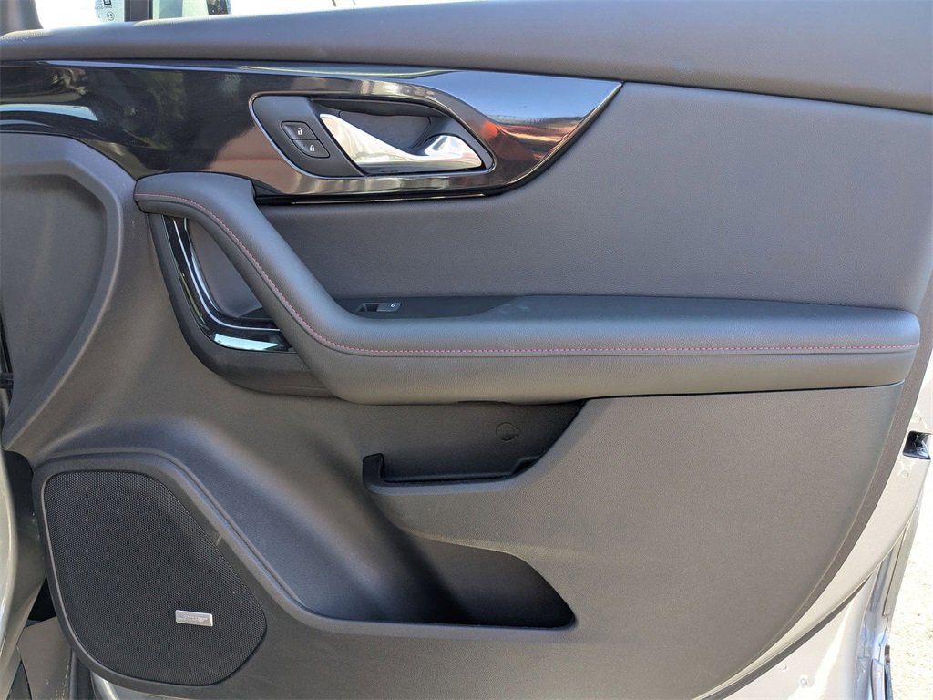 Used 2025 Chevrolet Blazer RS image 34