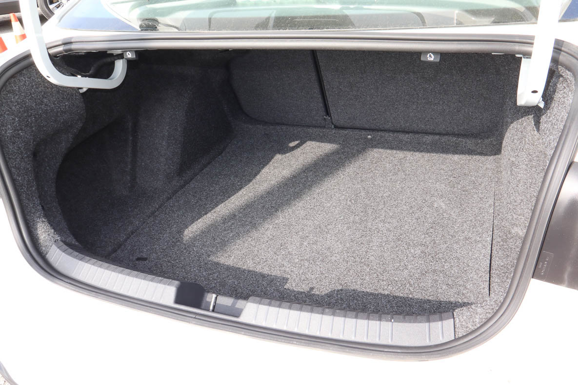 Used 2022 Volkswagen Jetta S FWD image 9