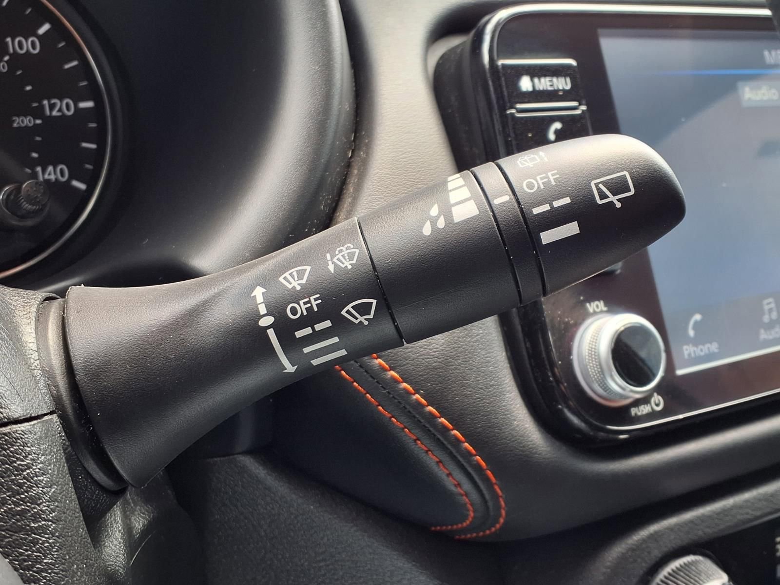 Used 2023 Nissan Kicks SR image 23