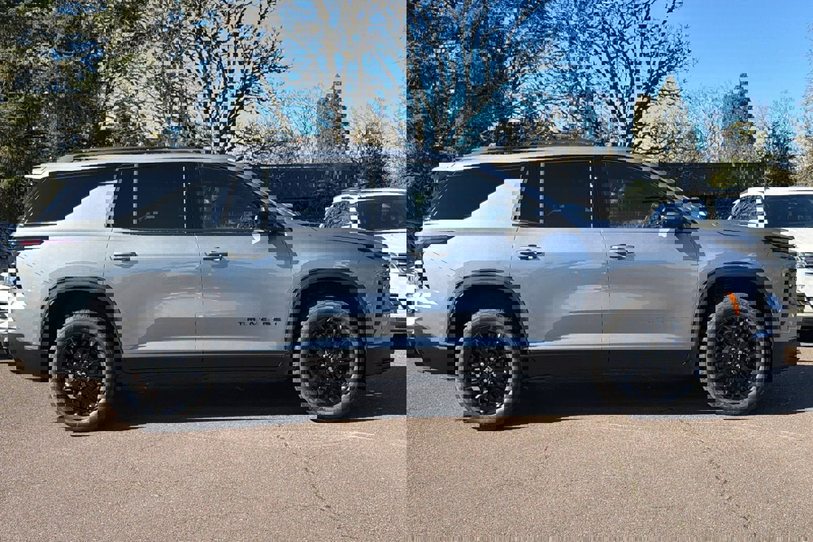 New 2026 Chevrolet Traverse LT w/ Midnight/Sport Edition image 4