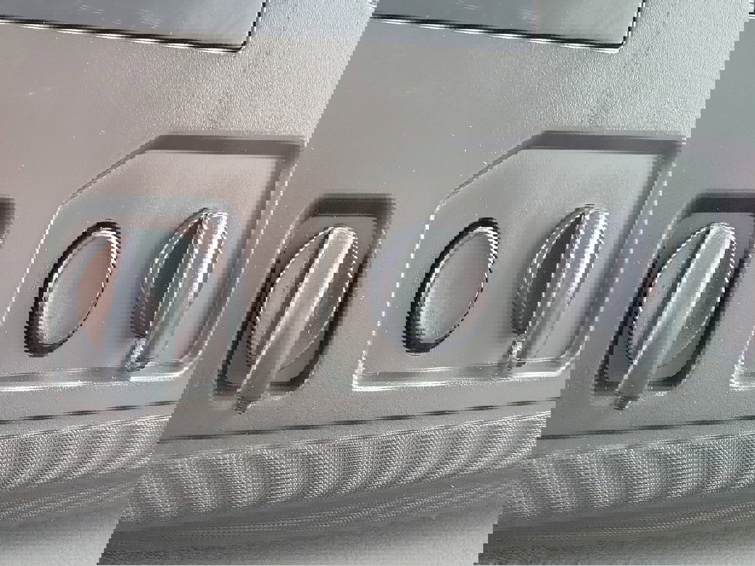 Certified 2018 Ford E-350 and Econoline 350 Super Duty w/ Power Windows & Locks Group image 25