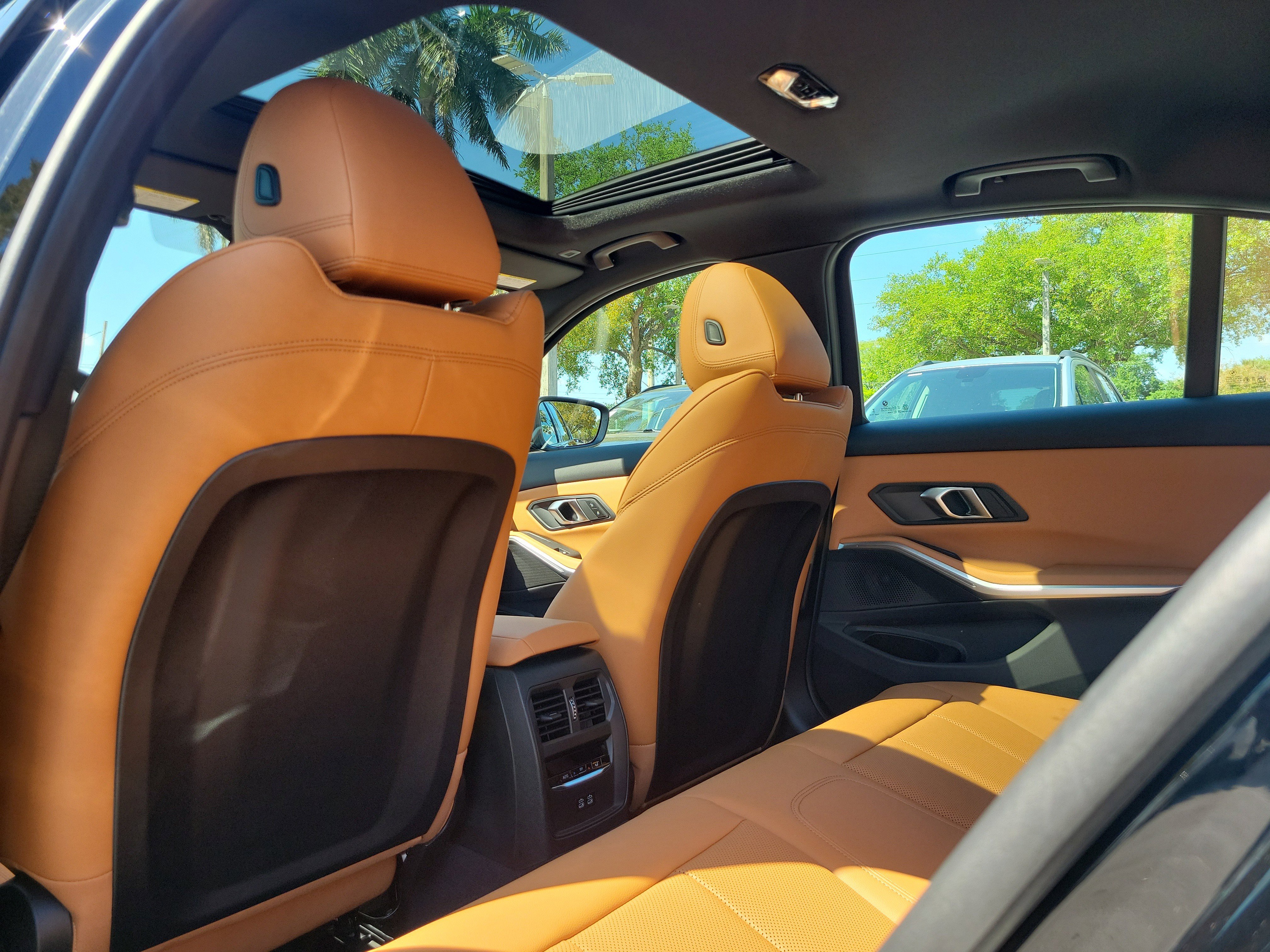 New 2026 BMW 330i Sedan w/ Convenience Package RWD image 12