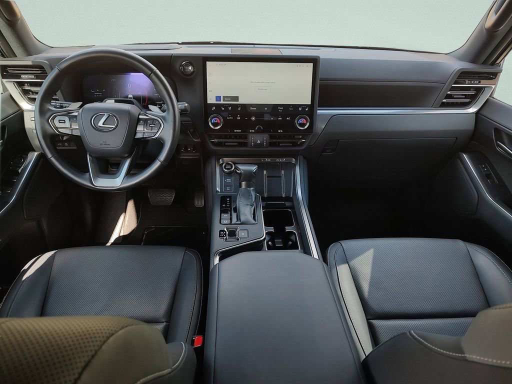 Used 2024 Lexus GX 550 w/ Accessory Package (2T) image 37