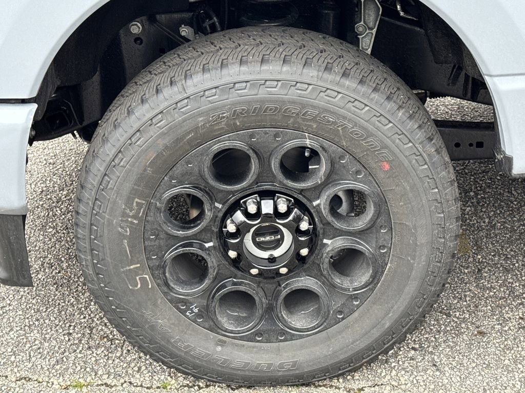New 2026 Ford F250 Lariat w/ Black Appearance Package image 11