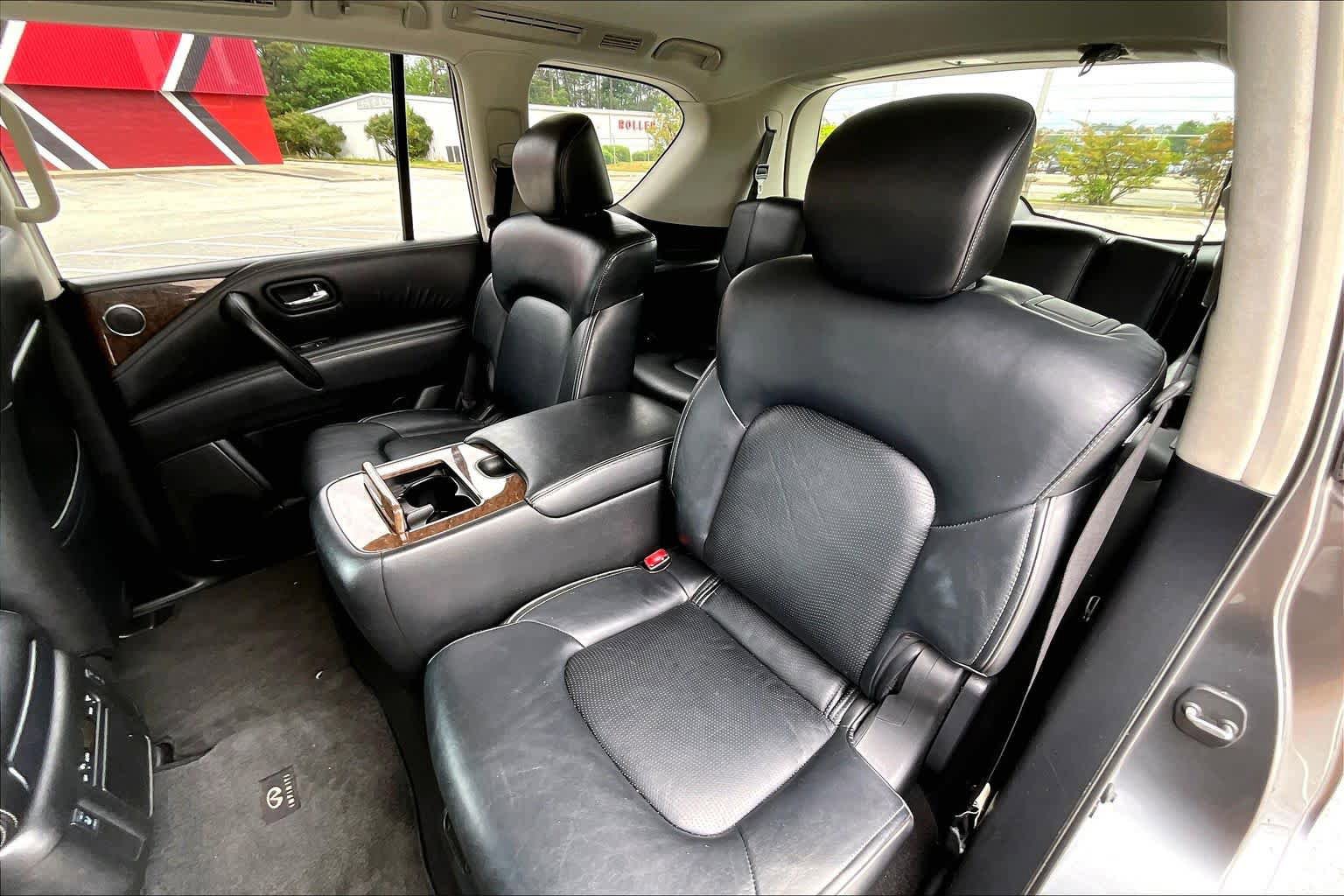 Used 2015 INFINITI QX80 4WD w/ Theater Package image 21