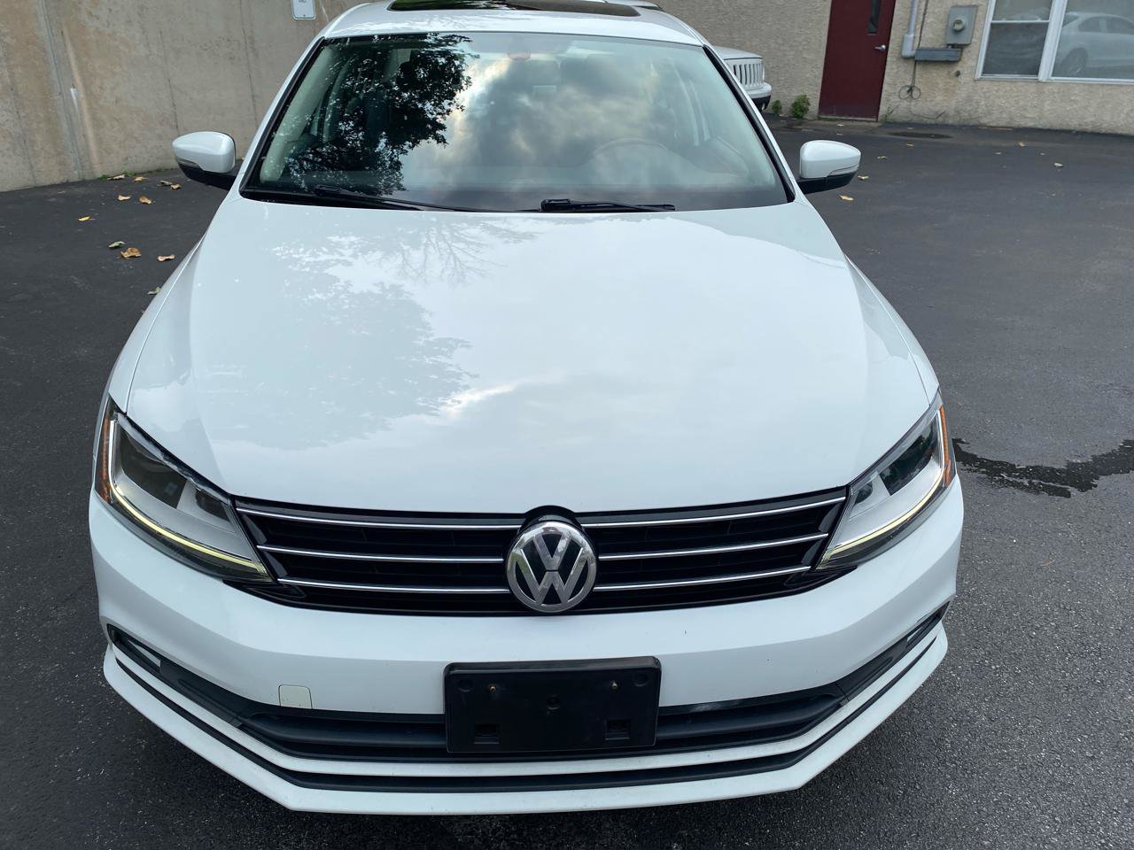 Used 2017 Volkswagen Jetta SEL FWD image 6