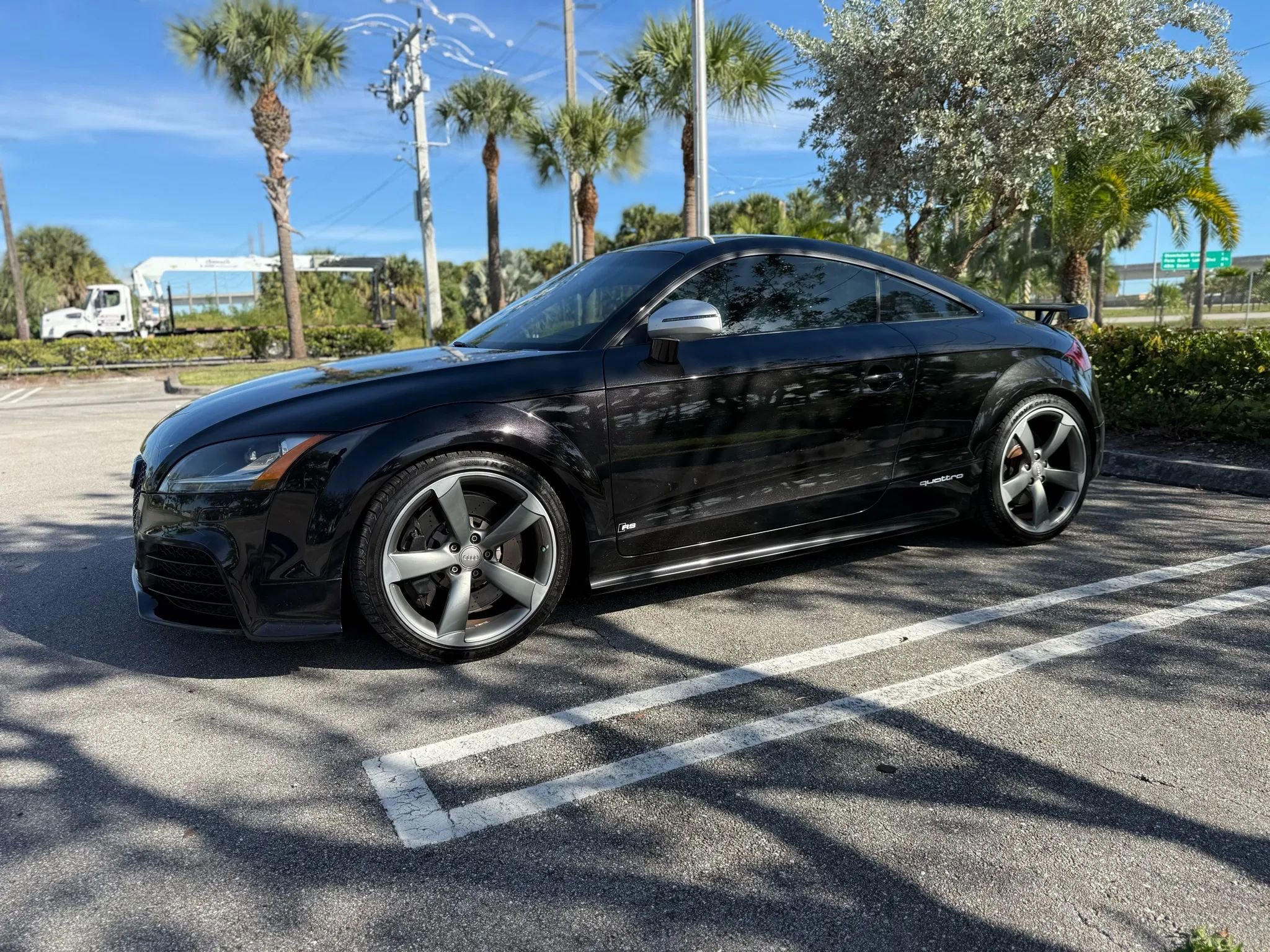 Used 2012 Audi TT RS w/ Tech Pkg image 4