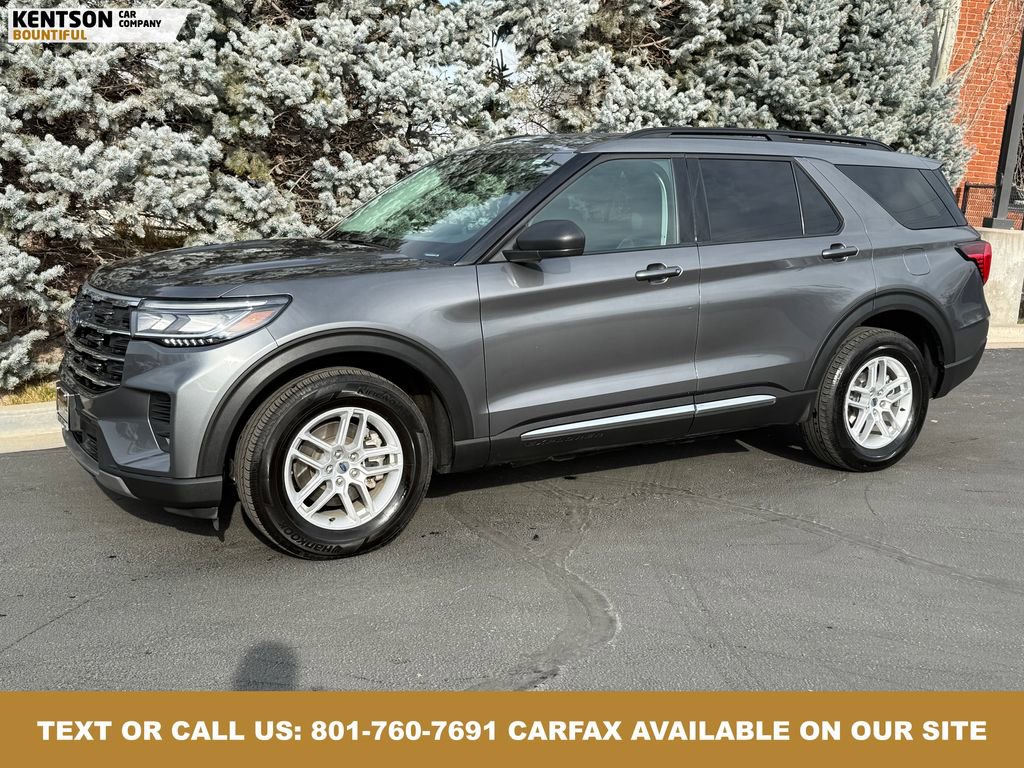 Used 2025 Ford Explorer Active image 1