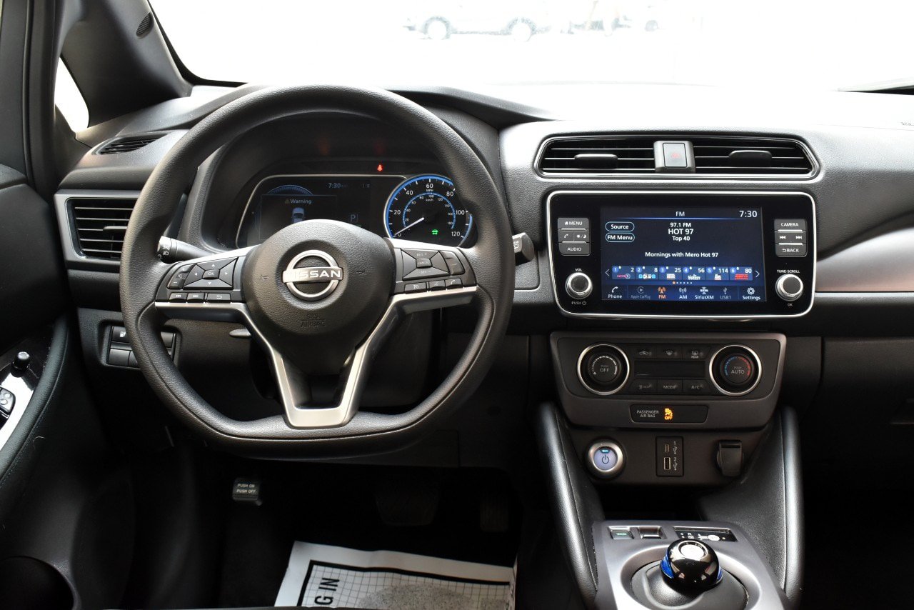 Used 2025 Nissan Leaf S FWD image 21