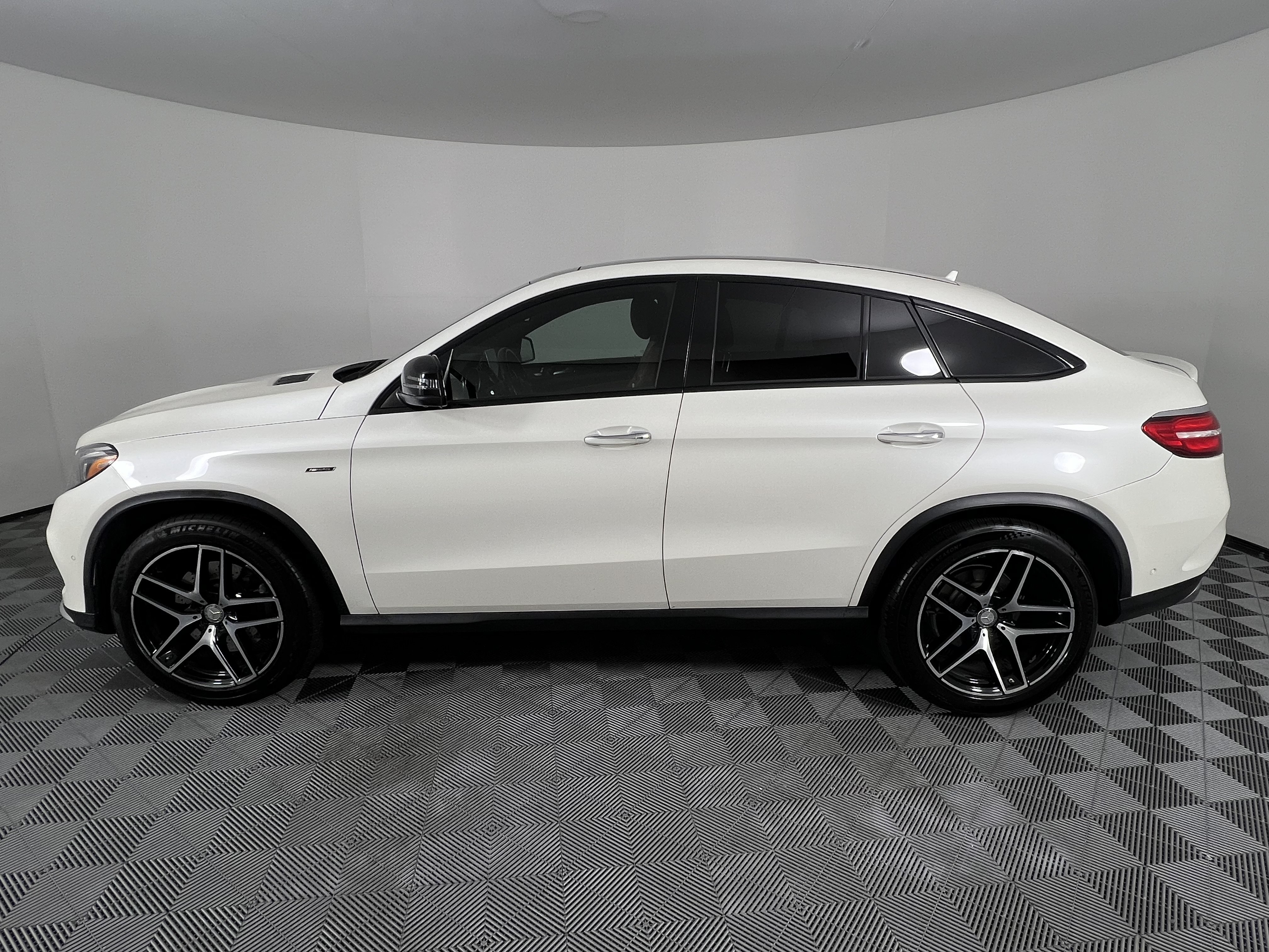 Used 2016 Mercedes-Benz GLE 450 4MATIC Coupe image 9