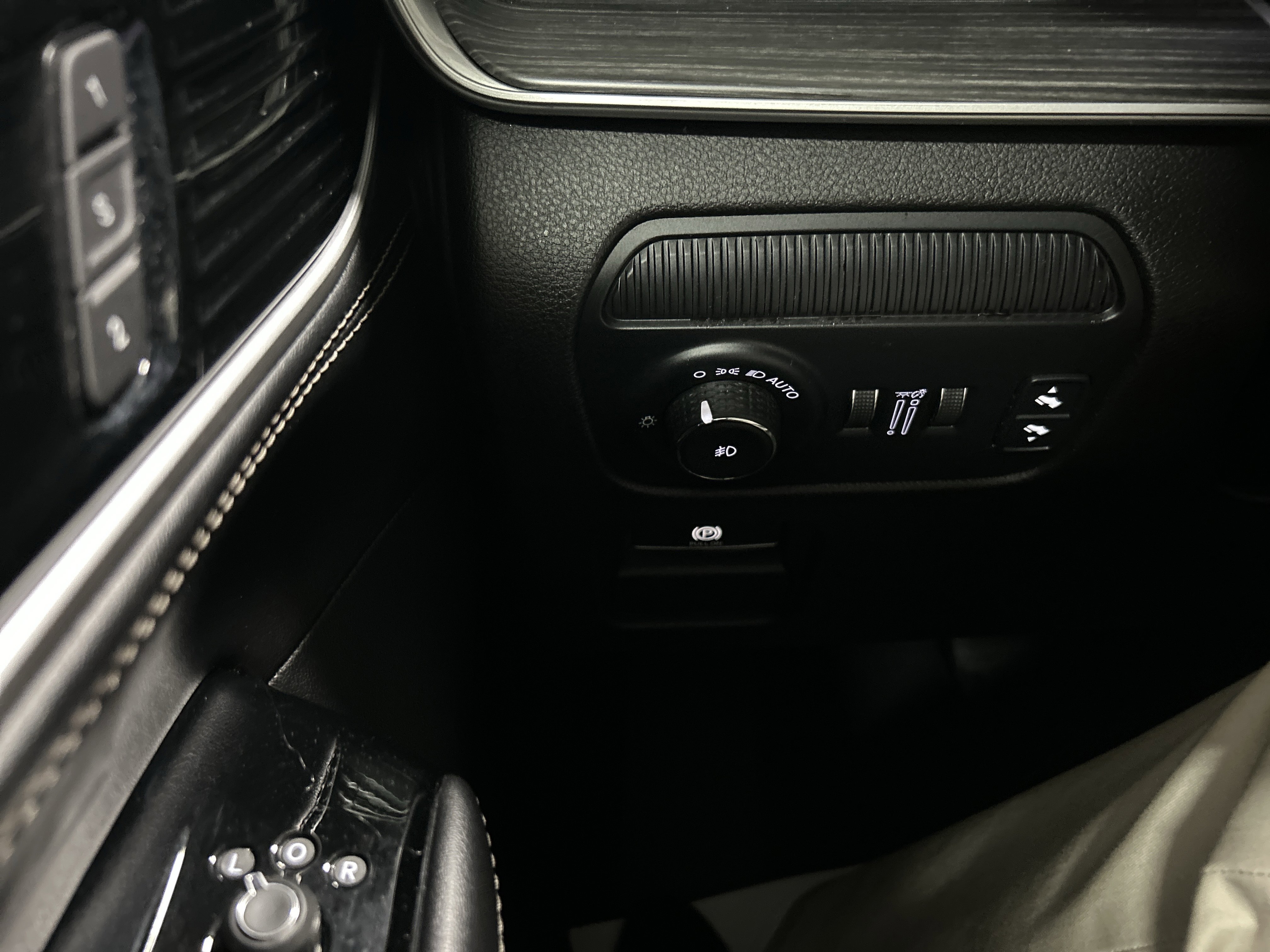 Used 2023 Jeep Wagoneer L Series II image 17