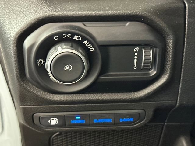 Used 2024 Jeep Wrangler Unlimited image 19