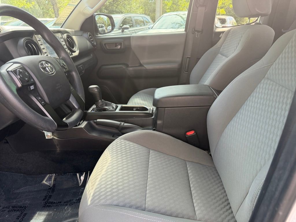 Used 2022 Toyota Tacoma SR w/ SX Package image 15