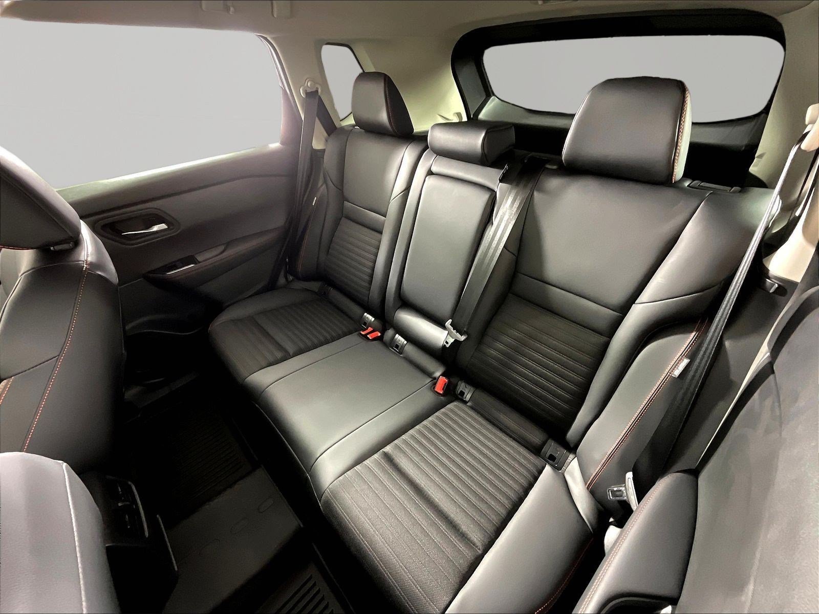 New 2026 Nissan Rogue SV AWD/4WD image 17