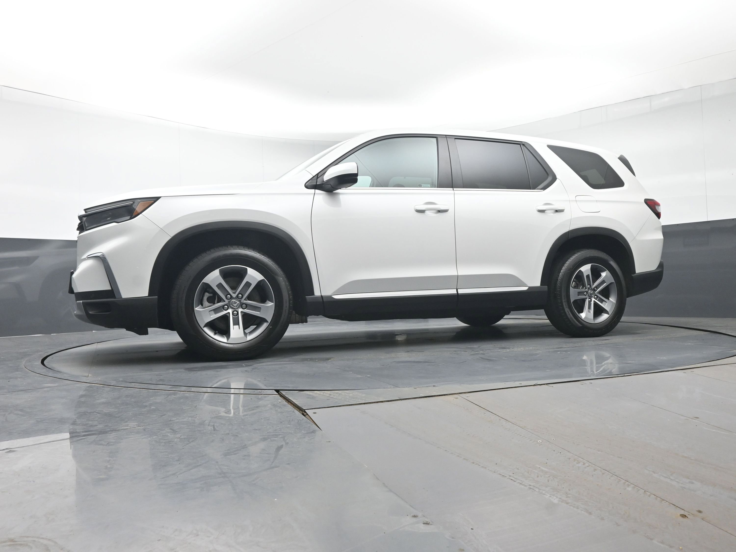 Certified 2024 Honda Pilot EX-L image 30