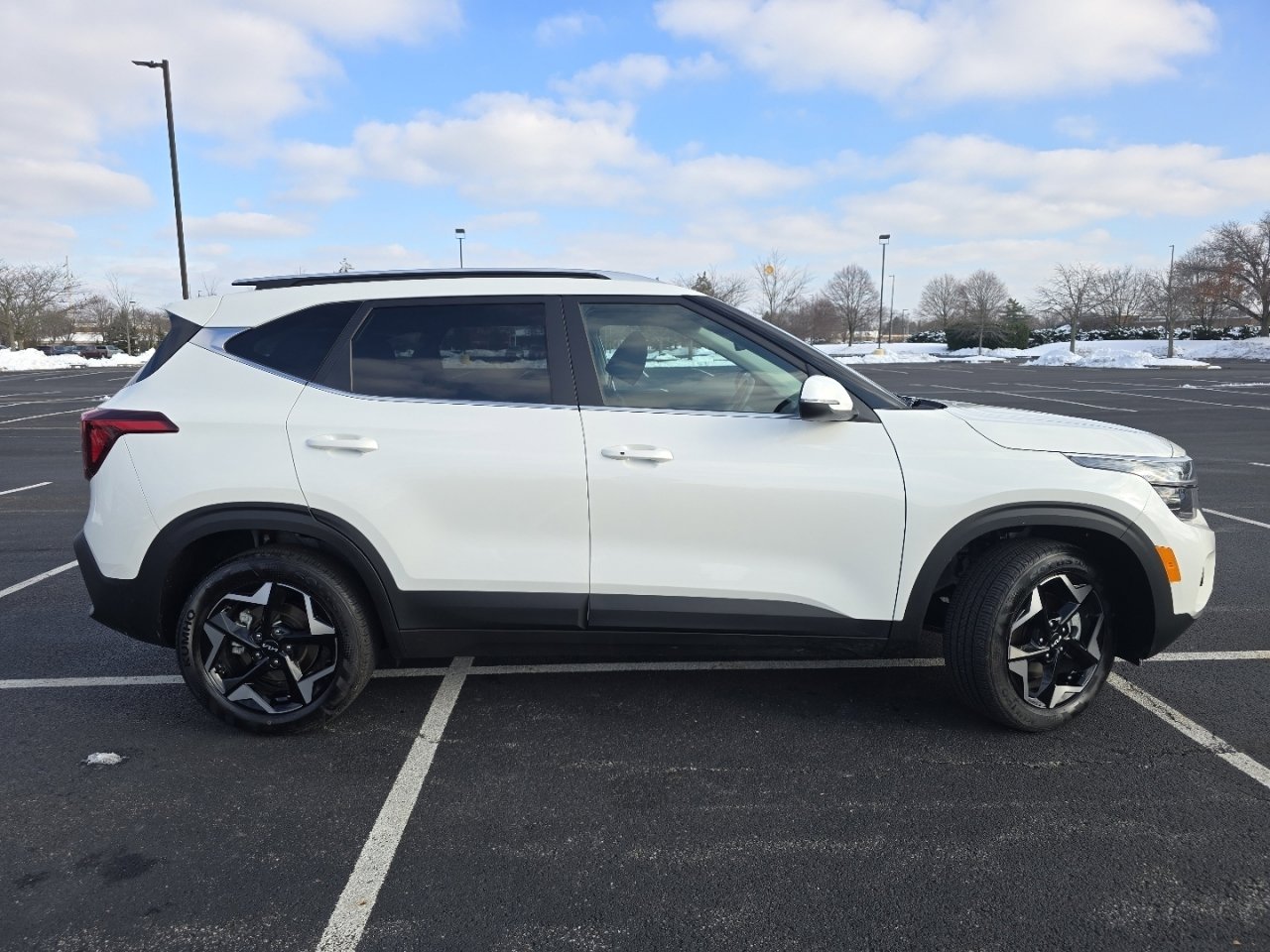 Used 2025 Kia Seltos EX w/ EX Sunroof Package image 20