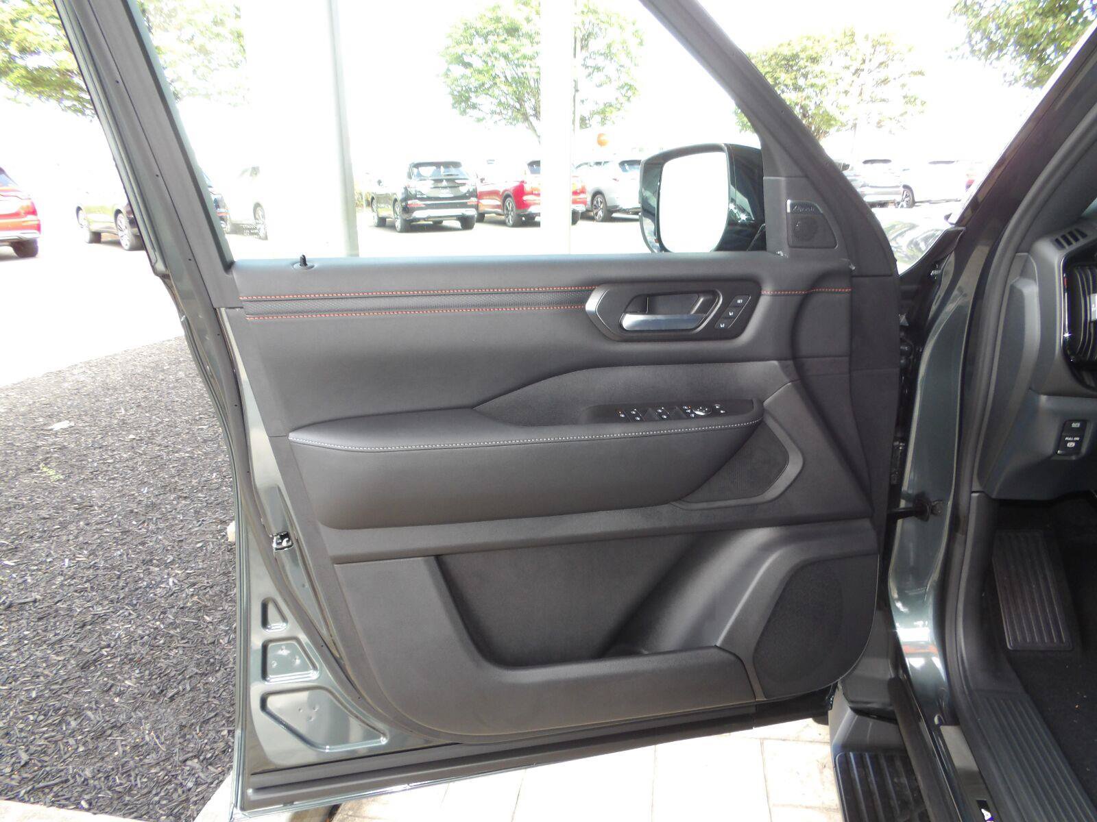 New 2026 Nissan Armada PRO-4X AWD/4WD image 17