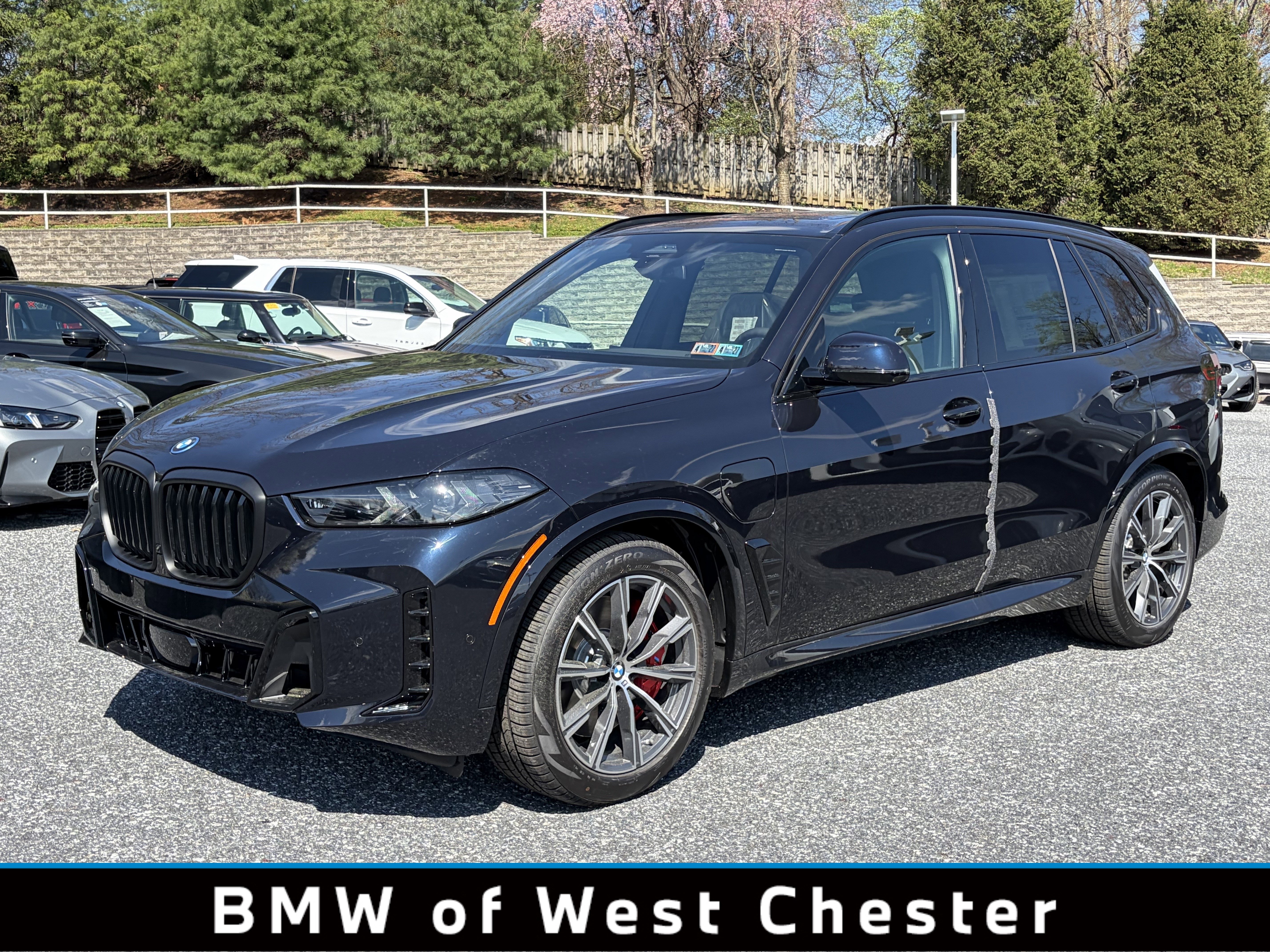 New 2026 BMW X5 xDrive50e w/ M Sport Package AWD/4WD image 1