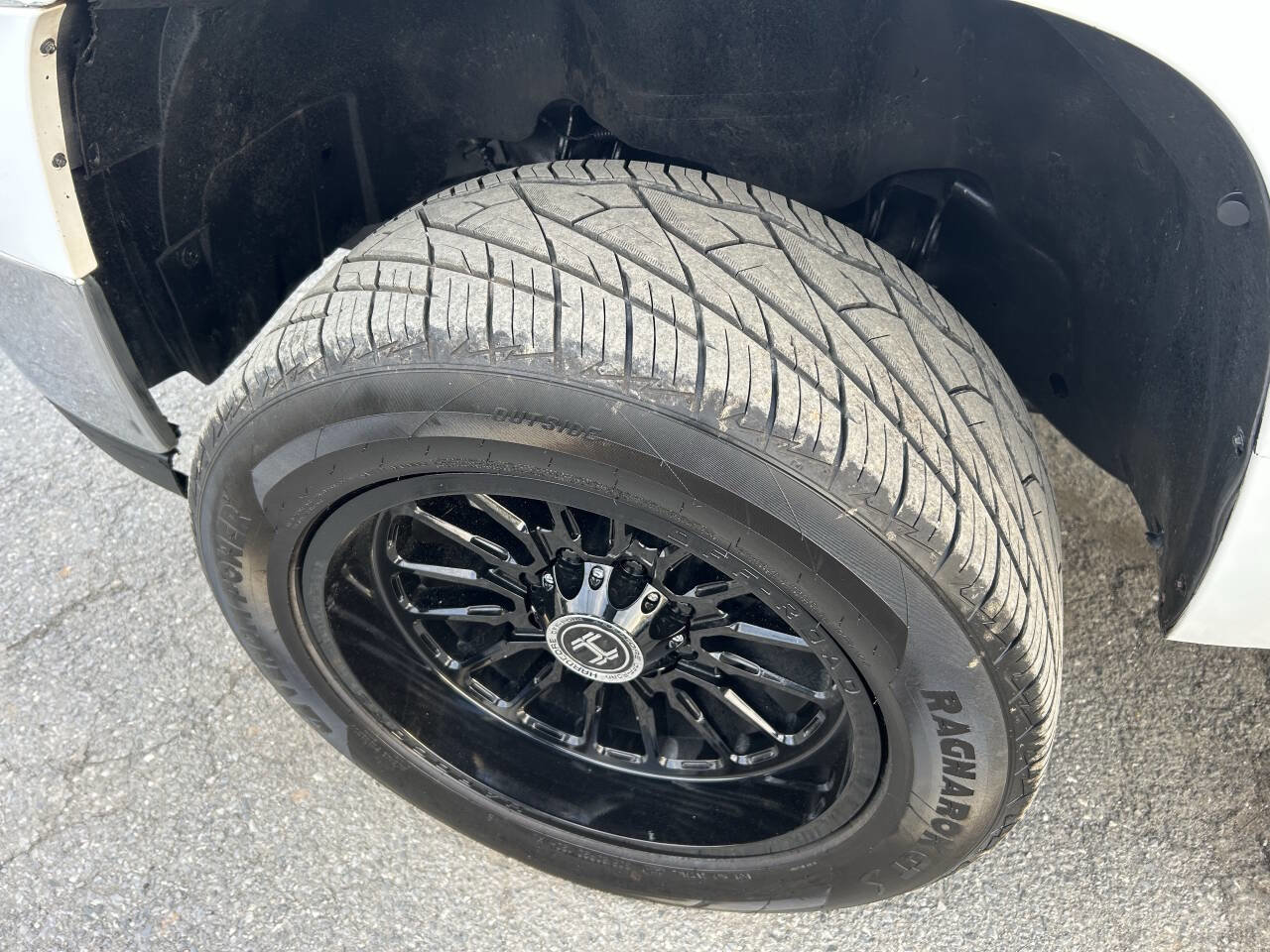 Used 2007 GMC Sierra 2500 SLE w/ Z71 Off-Road Package image 11