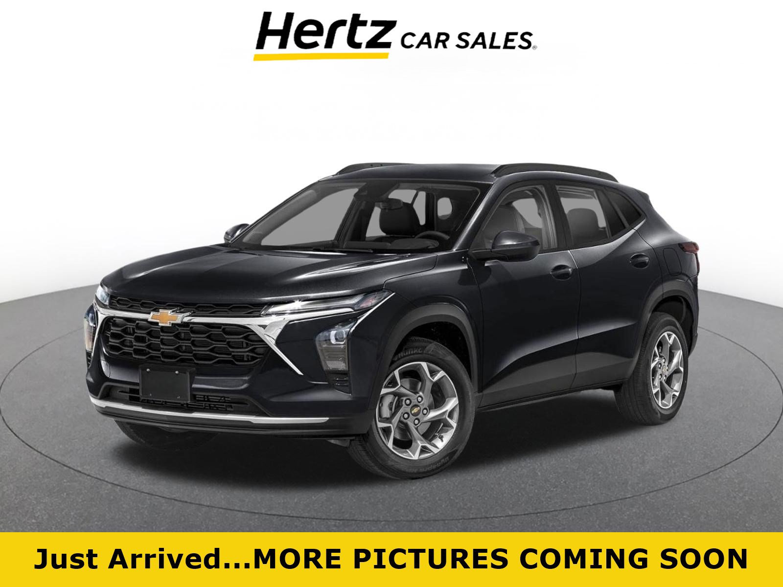 Used 2025 Chevrolet Trax LT FWD image 1